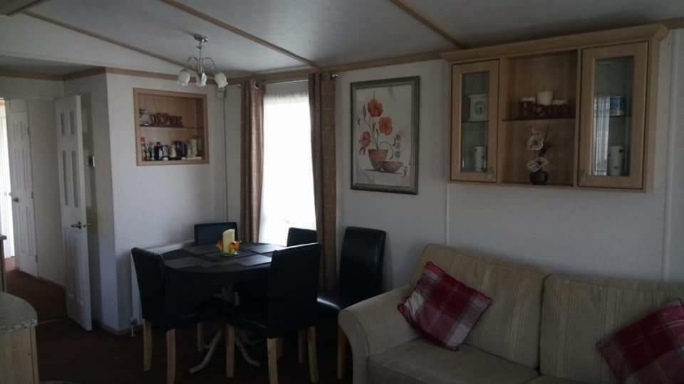 Chapmanholidaylets Cayton Bay 外观 照片
